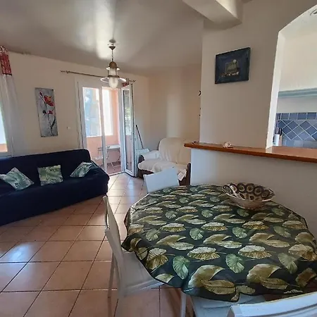 Apartment Au Calme, Climatise, Avec Parking, 2 Pas Des Plages, Le Port Hyeres