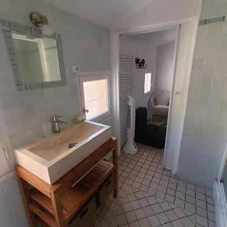 Au Calme, Climatise, Avec Parking, 2 Pas Des Plages, Le Port Apartment *