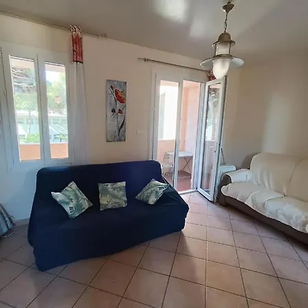 Apartment Au Calme, Climatise, Avec Parking, 2 Pas Des Plages, Le Port *