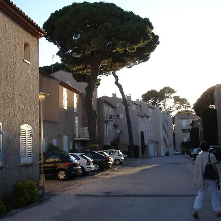 Apartment Au Calme, Climatise, Avec Parking, 2 Pas Des Plages, Le Port