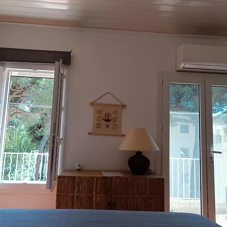 Au Calme, Climatise, Avec Parking, 2 Pas Des Plages, Le Port Apartment *